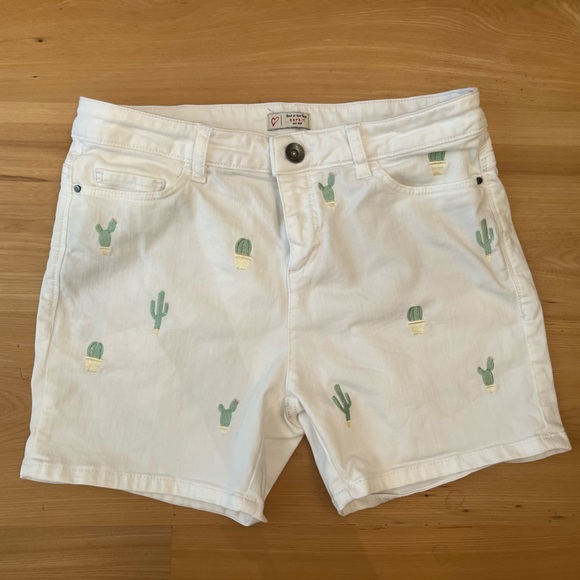 White Denim Shorts - Cactus Embroidery - Picture 2 of 9
